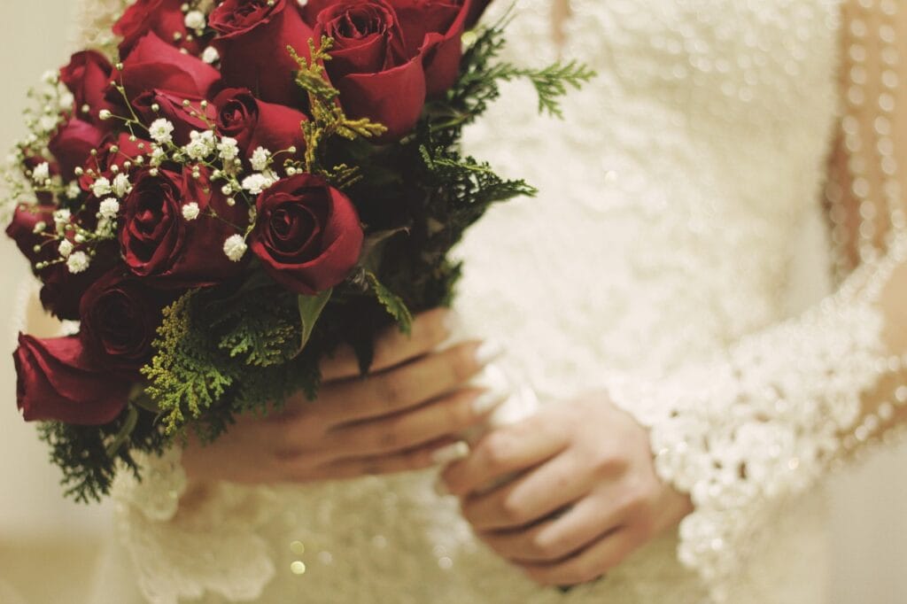 Bufet słodkości na weselu – czy warto zamiast tradycyjnego tortu?